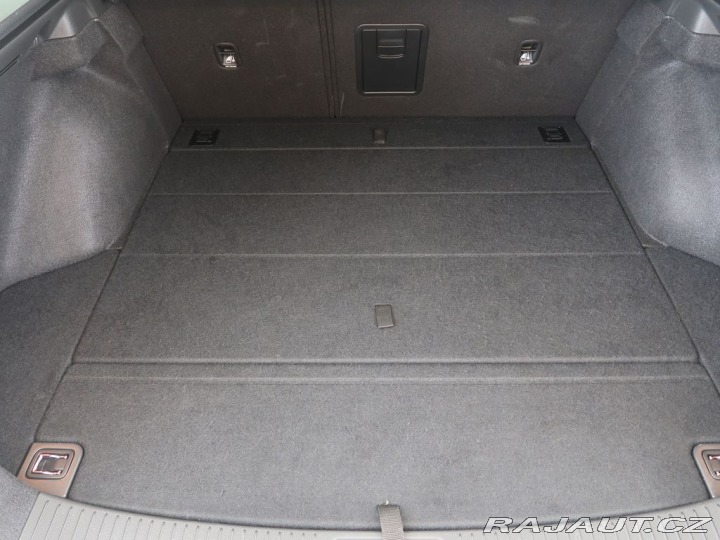 Hyundai i30 1.5T-GDI,MildHyb,CZ,1Maj, 2022