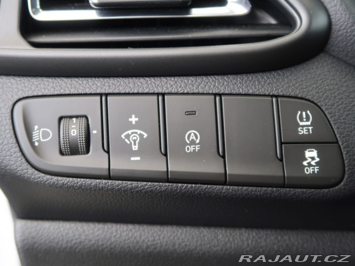 Hyundai i30 1.5T-GDI,MildHyb,CZ,1Maj, 2022