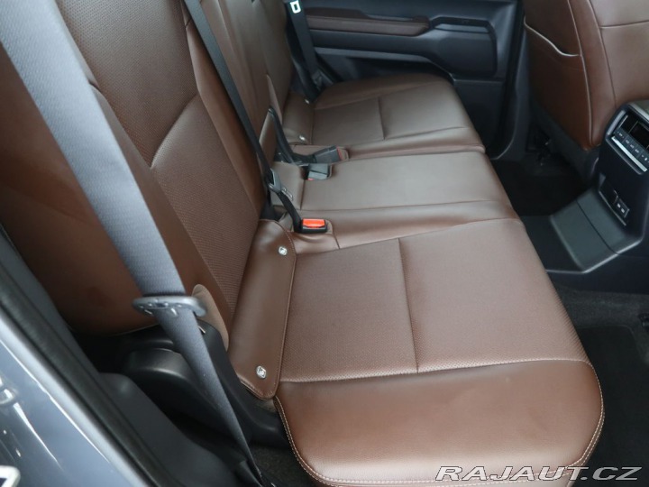 Toyota Land Cruiser 2.8D4-D,4x4,CZ,Invincible 2024