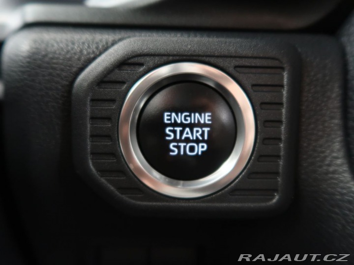 Toyota Land Cruiser 2.8D4-D,4x4,CZ,Invincible 2024