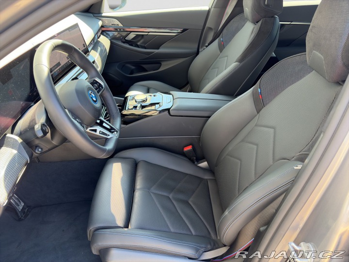 BMW 5 550e xDrive 1800