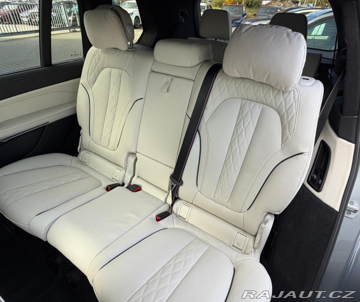 BMW X7 xDrive40i 2025