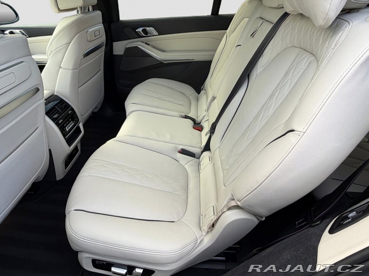 BMW X7 xDrive40i 2025