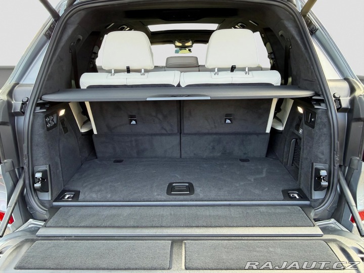BMW X7 xDrive40i 2025