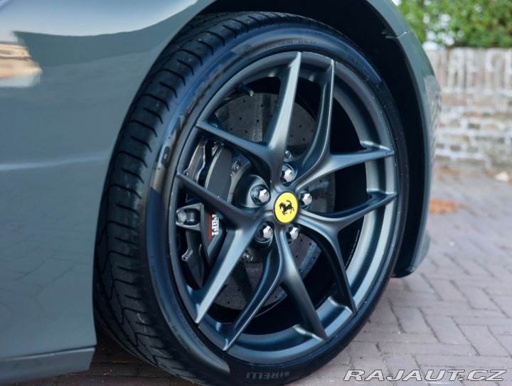 Ferrari Ostatní modely F12 berlinetta  6.3 V12  | Atelier auto 2013