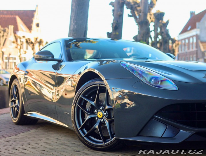 Ferrari Ostatní modely F12 berlinetta  6.3 V12  | Atelier auto 2013