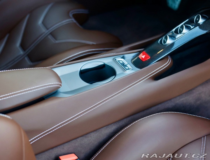 Ferrari Ostatní modely F12 berlinetta  6.3 V12  | Atelier auto 2013