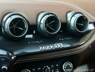 Ferrari Ostatní modely F12 berlinetta  6.3 V12  | Atelier auto 2013