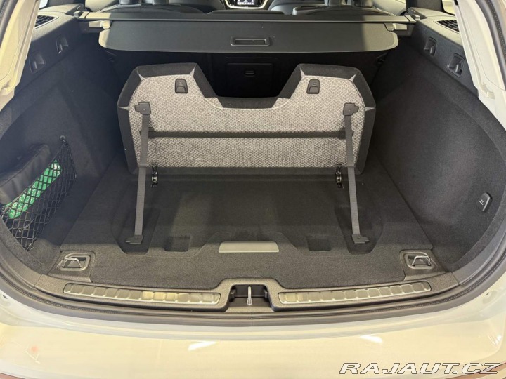 Volvo V60 B4 2.0L 197+14 HP AT7 FWD 2026