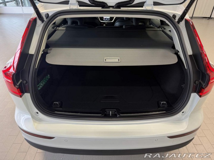 Volvo V60 B4 2.0L 197+14 HP AT7 FWD 2026