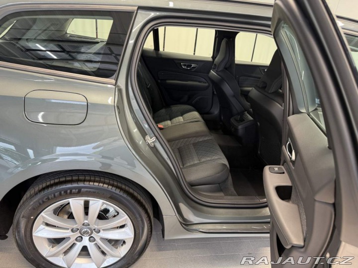 Volvo V60 B4 2.0L 197+14 HP AT7 FWD 2026