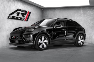 Porsche Macan 4  EL Vzduch BOSE