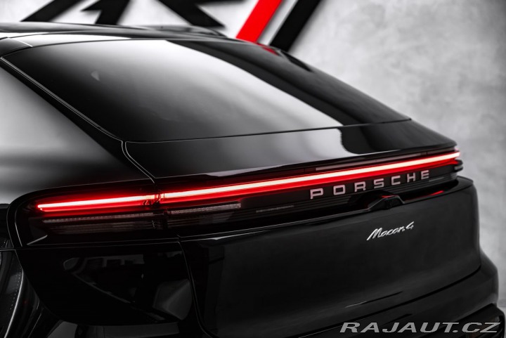 Porsche Macan 4  EL Vzduch BOSE 2026