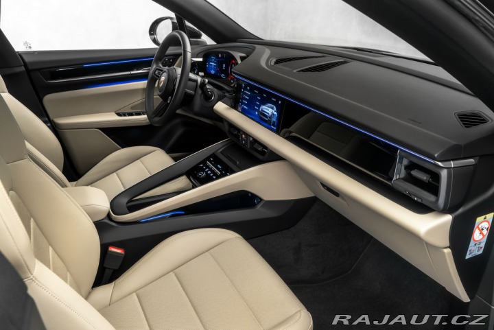 Porsche Macan 4  EL Vzduch BOSE 2026