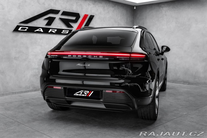 Porsche Macan 4  EL Vzduch BOSE 2026