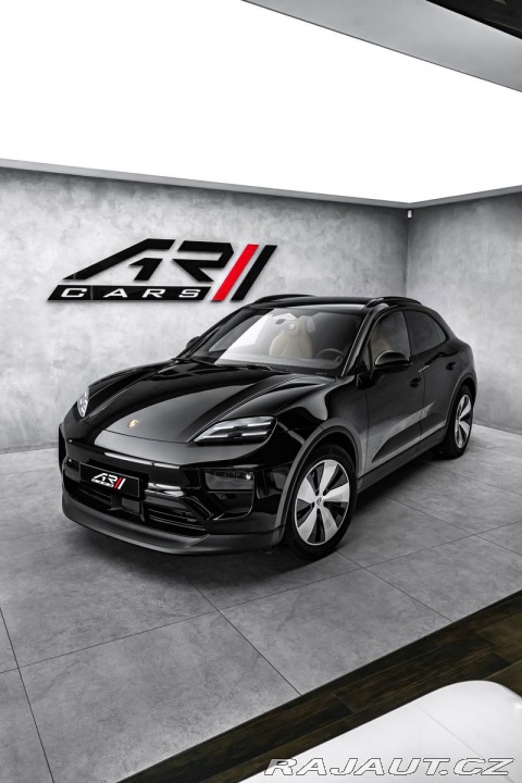 Porsche Macan 4  EL Vzduch BOSE 2026