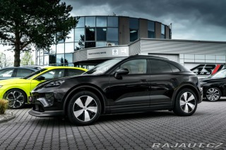 Porsche Macan 4  EL Vzduch BOSE 2026