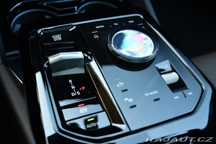 BMW 5 520d M-SPORT ZÁRUKA TAŽNÉ 2024