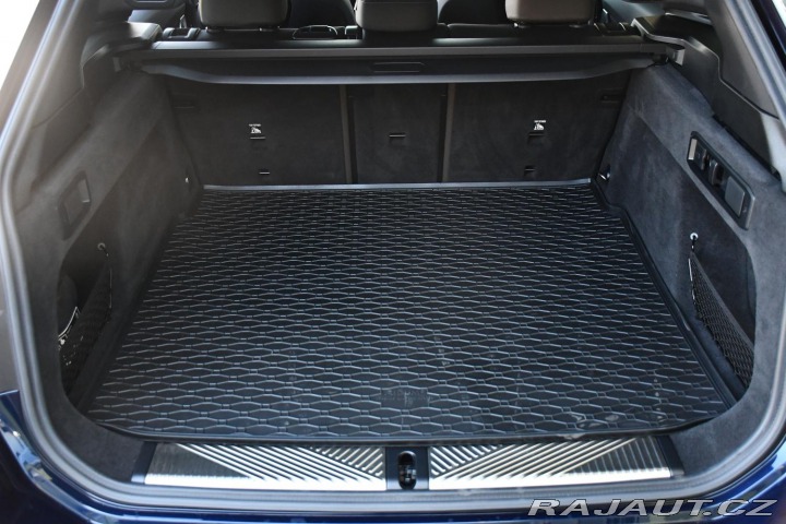 BMW 5 520d M-SPORT ZÁRUKA TAŽNÉ 2024