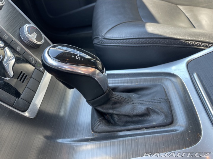 Volvo XC70 2,4 D5 Geartronic Momentu 2014