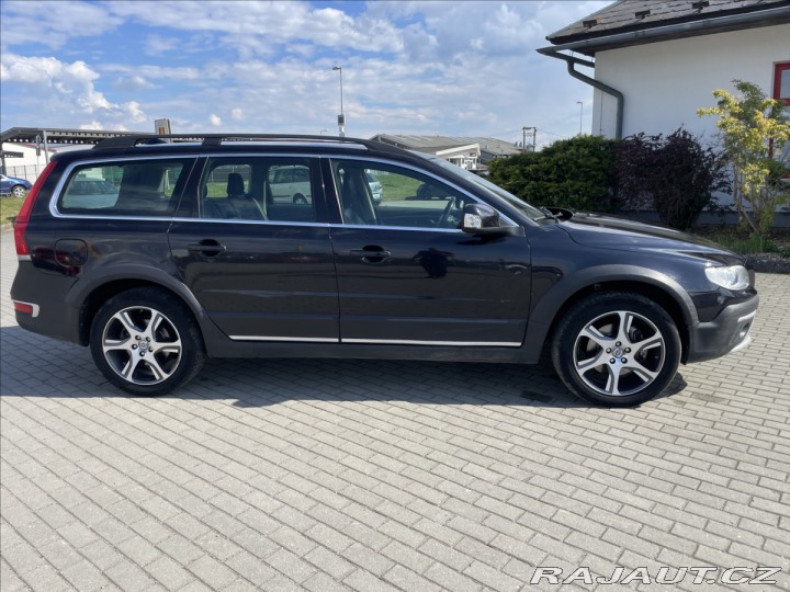 Volvo XC70 2,4 D5 Geartronic Momentu 2014