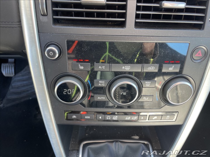 Land Rover Discovery 2,0 TD4 132kw AWD Pano 7m 2016