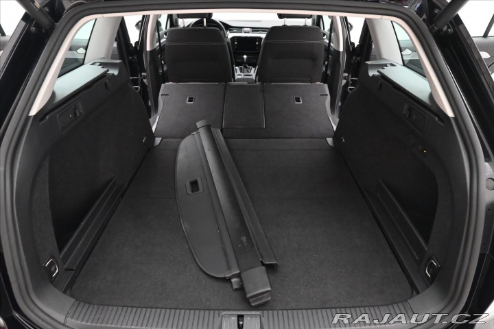 Volkswagen Passat 2,0 TDI 110 kW DSG Busine 2022