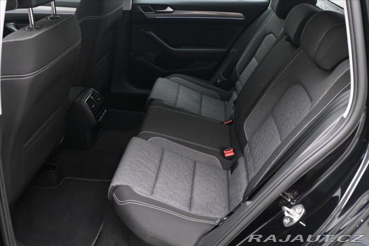 Volkswagen Passat 2,0 TDI 110 kW DSG Busine 2022