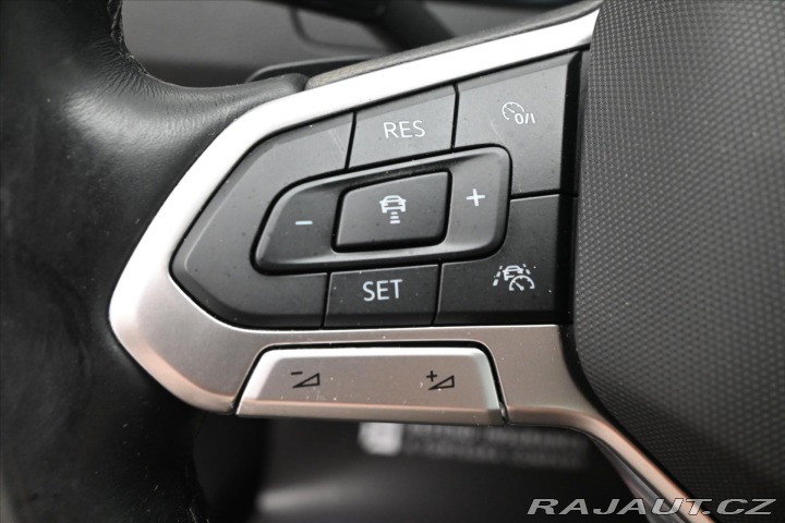 Volkswagen Passat 2,0 TDI 110 kW DSG Busine 2022