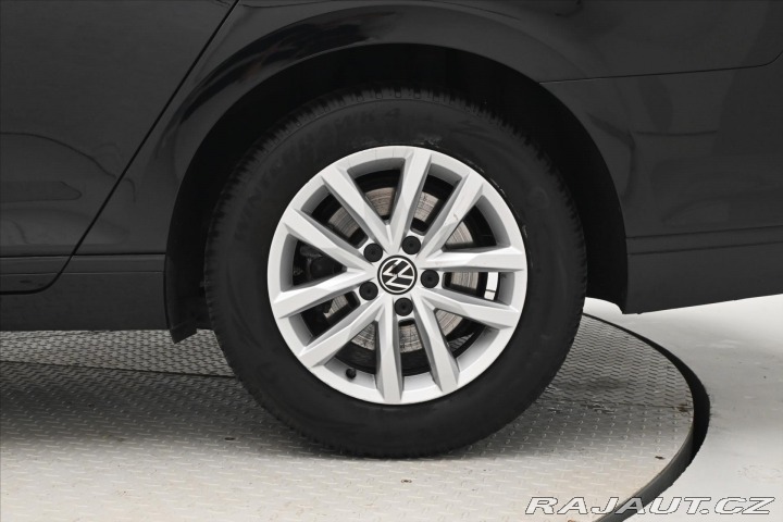 Volkswagen Passat 2,0 TDI 110 kW DSG Busine 2022