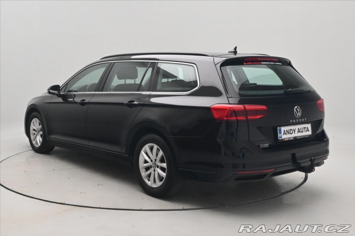 Volkswagen Passat 2,0 TDI 110 kW DSG Busine 2022