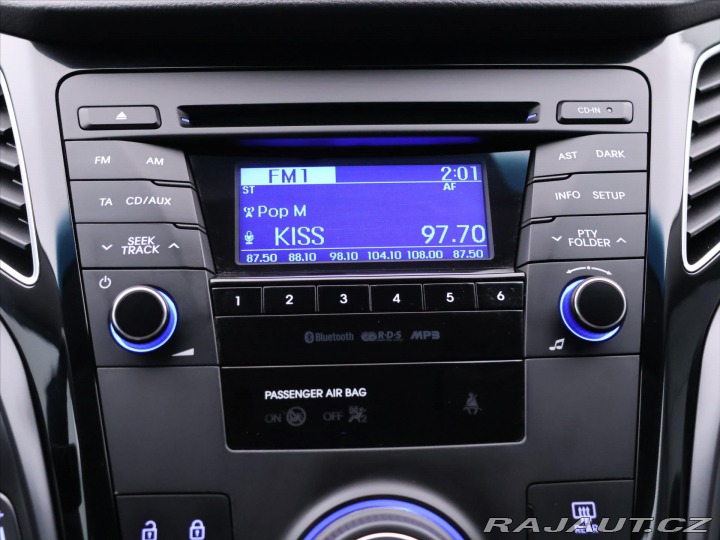 Hyundai i40 1,6 GDI Serv. kniha Fifa 2013