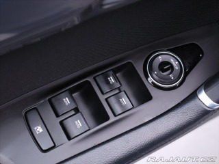 Hyundai i40 1,6 GDI Serv. kniha Fifa 2013