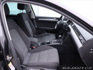Volkswagen Passat 2,0 TDI 110kW DSG Navi DP 2022