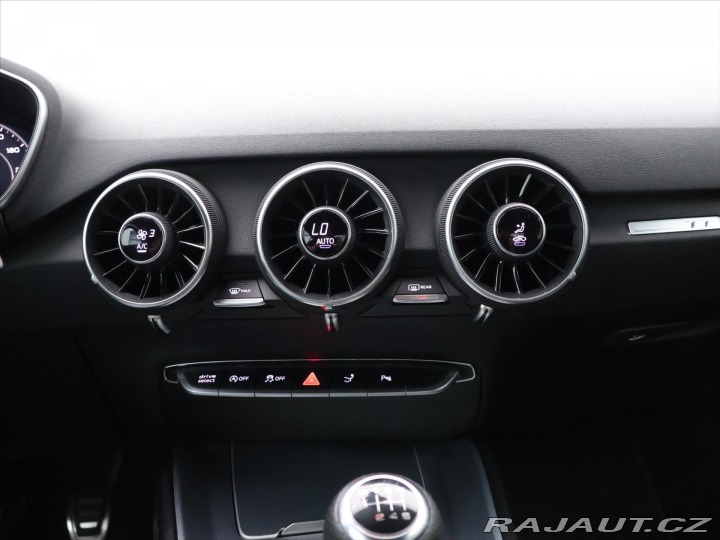 Audi TT 2,0 TFSI 169kW S-Line 1.M 2015