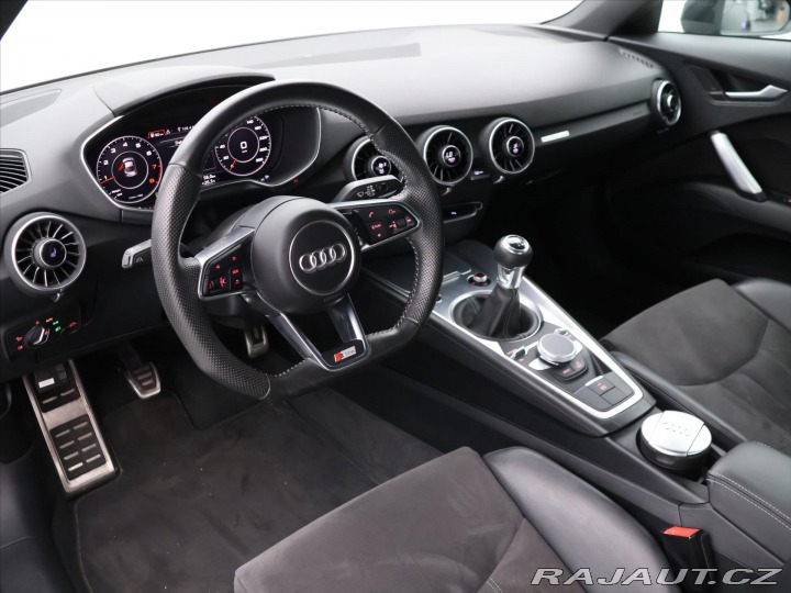 Audi TT 2,0 TFSI 169kW S-Line 1.M 2015