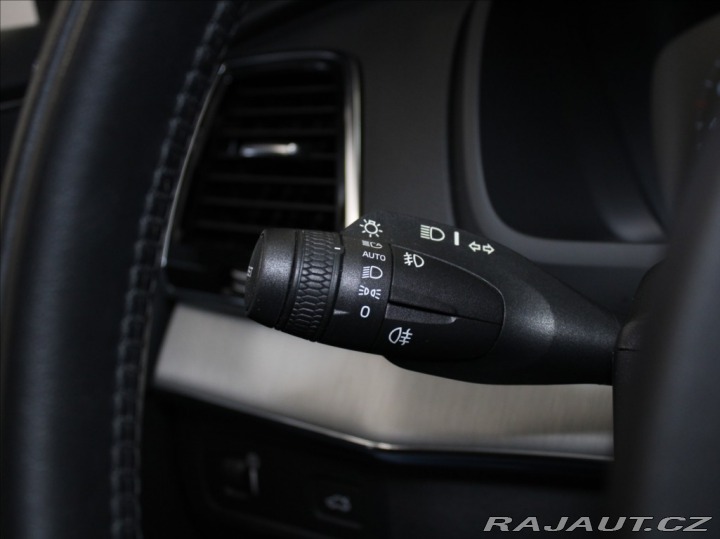 Volvo XC90 2,0 D5 AWD Mom.PRO Paměť 2021