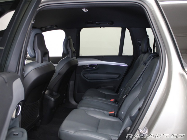 Volvo XC90 2,0 B5 AWD Mom.PRO Paměť 2021