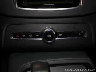 Volvo XC90 2,0 D5 AWD Mom.PRO Paměť 2021