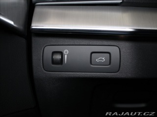 Volvo XC90 2,0 D5 AWD Mom.PRO Paměť 2021