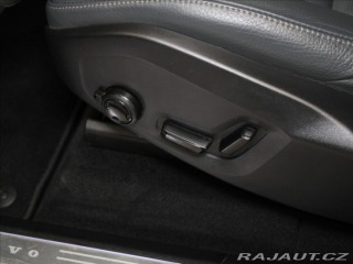 Volvo XC90 2,0 D5 AWD Mom.PRO Paměť 2021