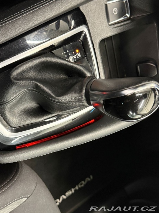 Nissan Qashqai 1,2 DIG-T N-CONNECTA FULL 2018