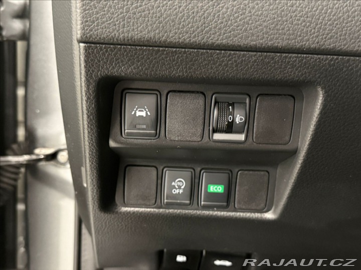 Nissan Qashqai 1,2 DIG-T N-CONNECTA FULL 2018