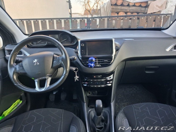 Peugeot 2008 1,2 2017