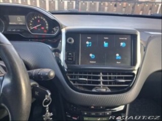 Peugeot 2008 1,2 2017