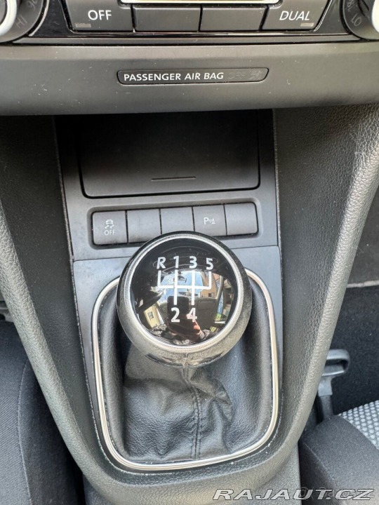 Volkswagen Golf 1,6   TDi 77 kw 2010