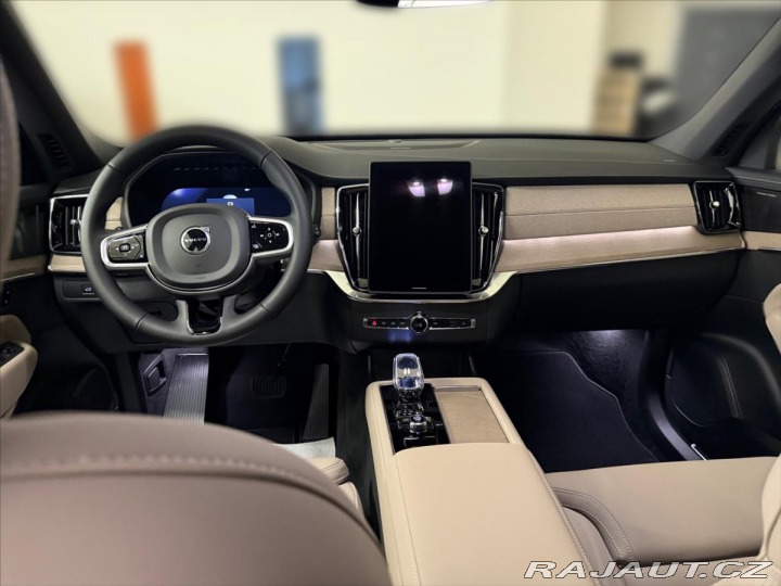 Volvo XC90 2,0 Volvo XC90 B5 Plus Da 2025