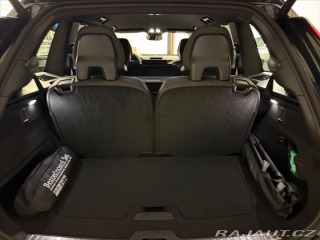Volvo XC90 2,0 Volvo XC90 B5 Black E 2025