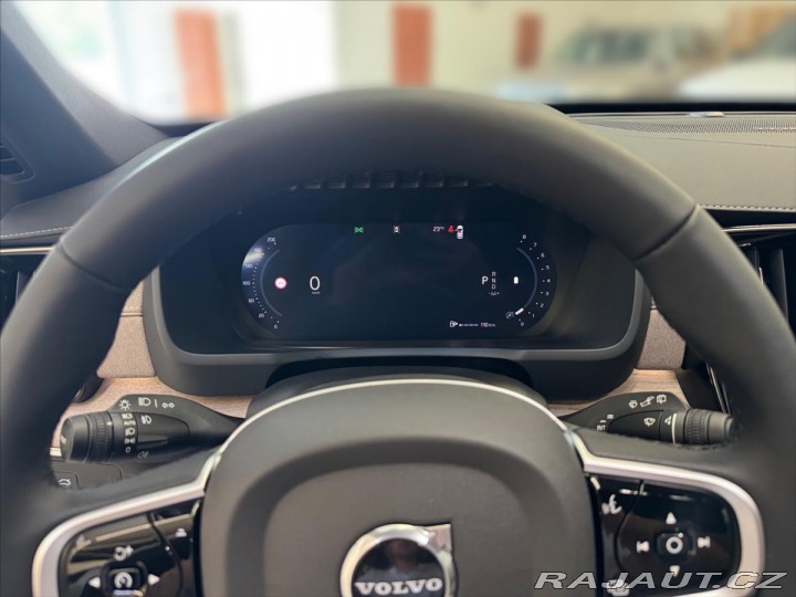 Volvo XC90 2,0 Volvo XC90 B5 Plus Da 2025