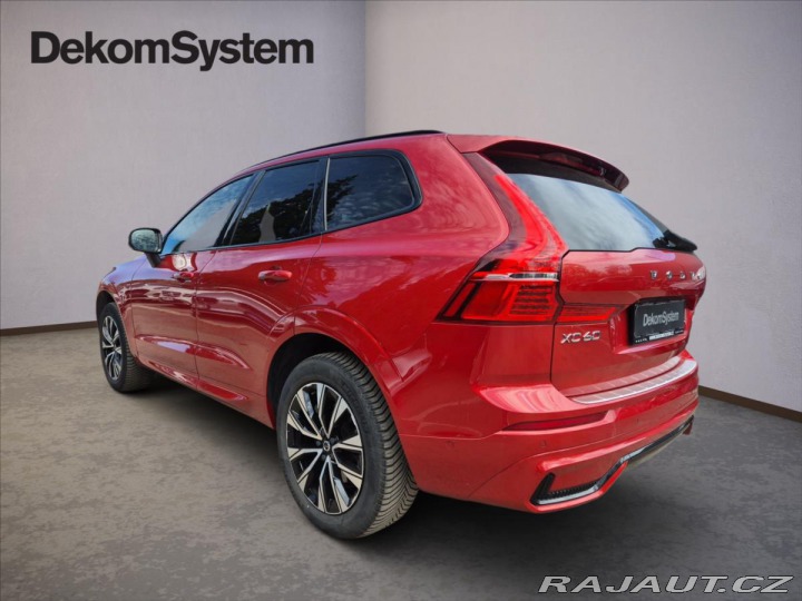 Volvo XC60 2,0 B4 AWD PLUS DARK 2024